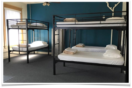 Metal bunk beds