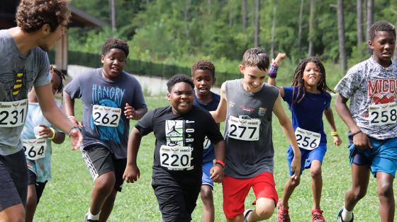 campers running