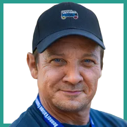 photo of Jeremy Renner with green border