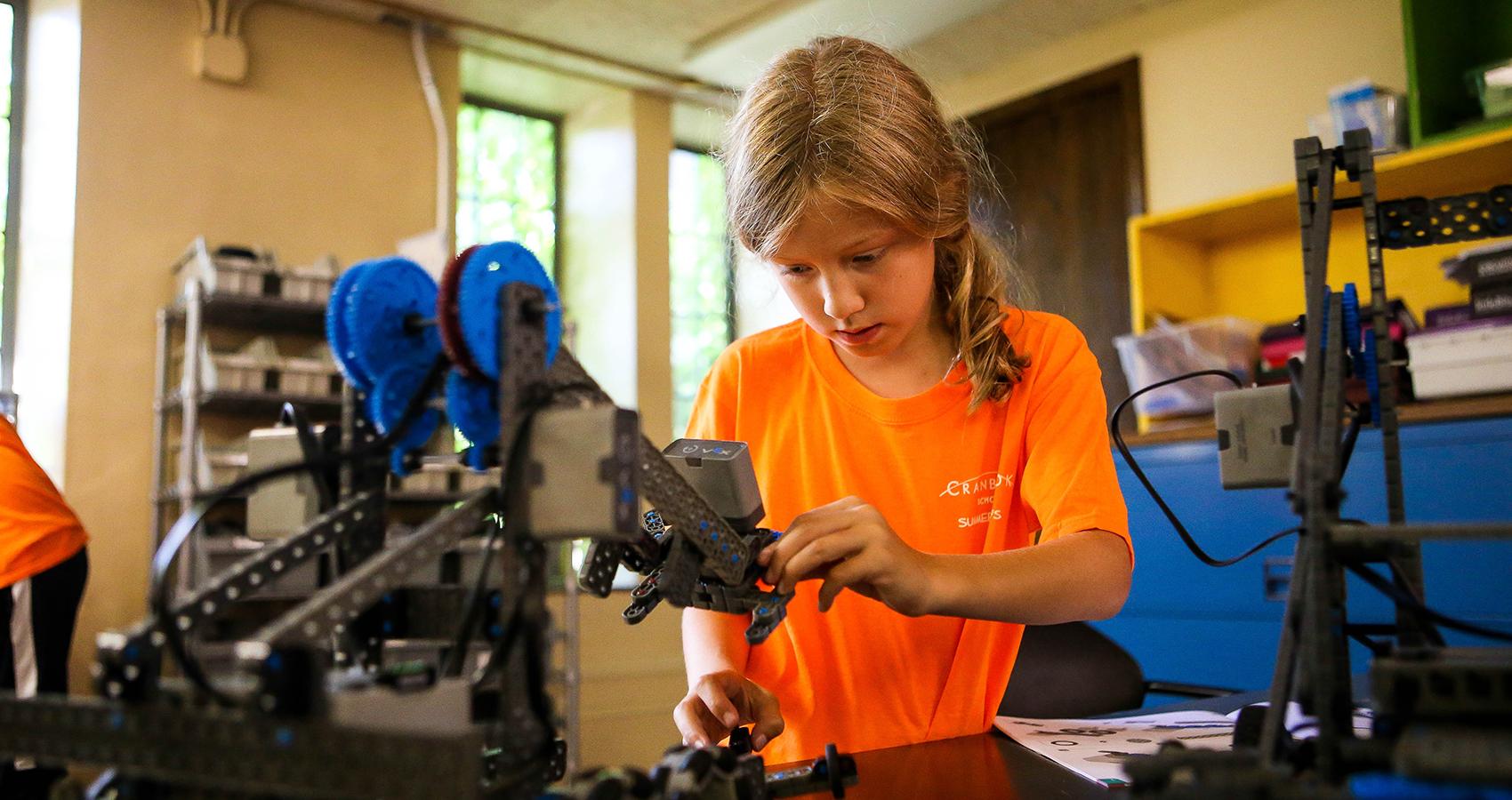 camper building machine
